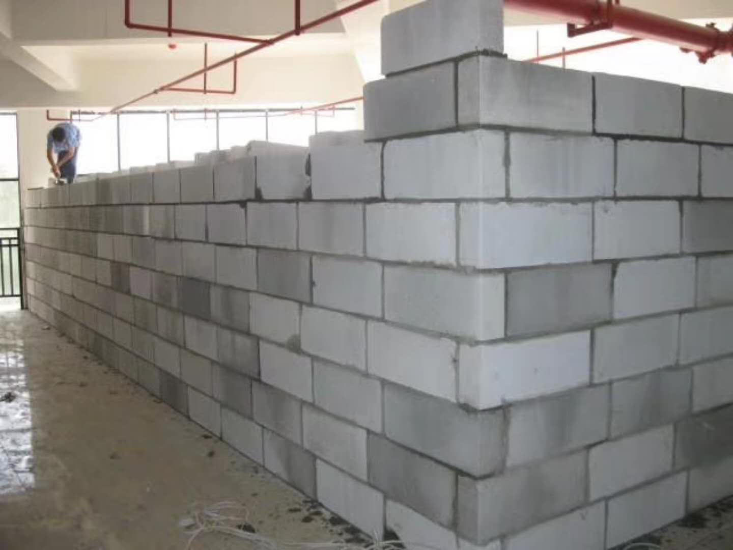 来宾蒸压加气混凝土砌块承重墙静力和抗震性能的研究